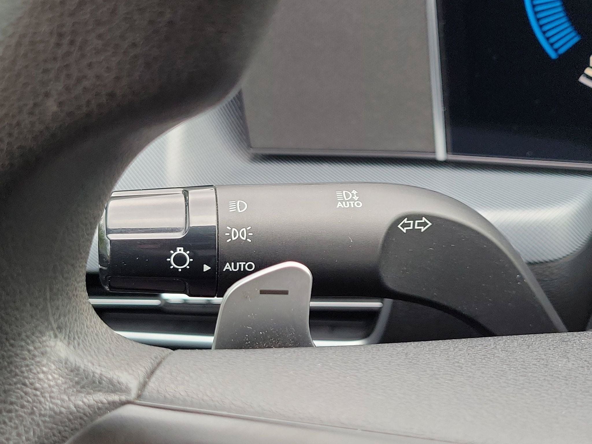 Used 2025 Hyundai Sonata SEL FWD image 13