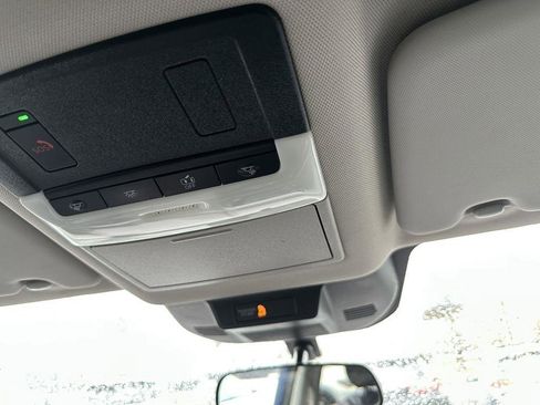 Used 2021 Nissan Rogue SV image 39