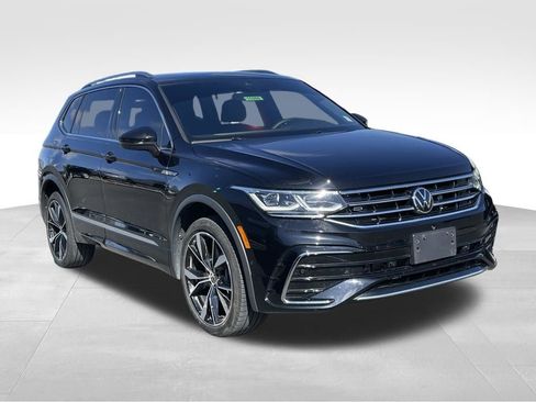 Certified 2023 Volkswagen Tiguan SEL R-Line AWD/4WD image 3