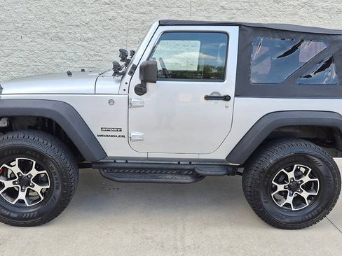 Used 2012 Jeep Wrangler Sport AWD/4WD image 4