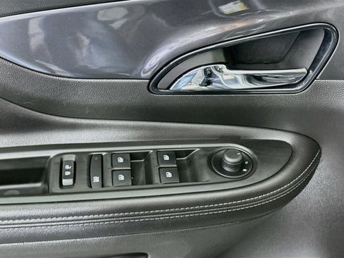 Used 2019 Buick Encore Preferred FWD image 19