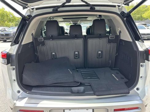 Used 2024 Nissan Pathfinder Platinum w/ Cargo Package FWD image 9