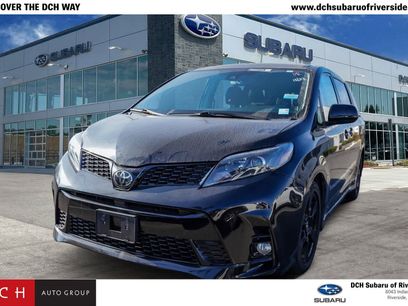 Used 2020 Toyota Sienna SE