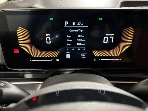 New 2026 Kia Carnival EX FWD image 16