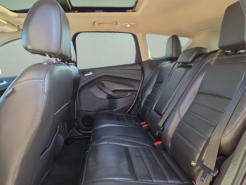 Used 2017 Ford Escape Titanium image 10