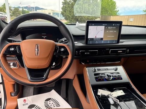 Certified 2023 Lincoln Aviator Black Label w/ Dynamic Handling Package AWD/4WD image 12