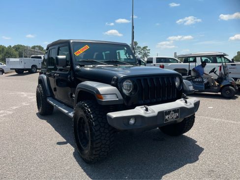Used 2018 Jeep Wrangler Unlimited Sport AWD/4WD image 3