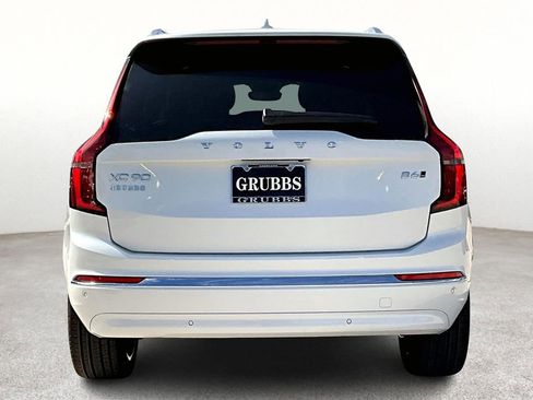 New 2026 Volvo XC90 B6 Ultra image 6