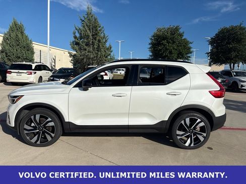 Certified 2025 Volvo XC40 B5 Plus AWD/4WD image 8