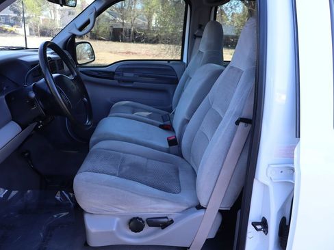 Used 2001 Ford F250 XL AWD/4WD image 19