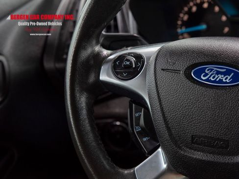 Used 2016 Ford Transit Connect XLT image 23
