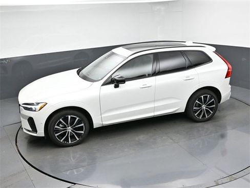Used 2025 Volvo XC60 B5 Plus w/ Climate Package image 45