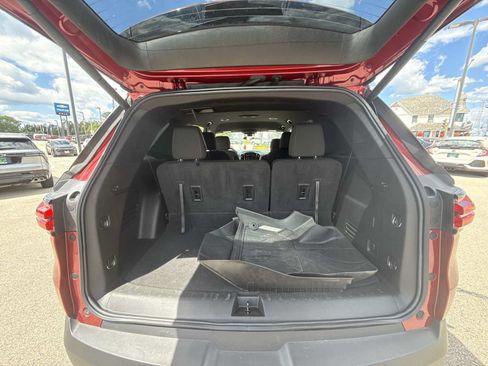 Certified 2023 Chevrolet Traverse LT FWD image 24