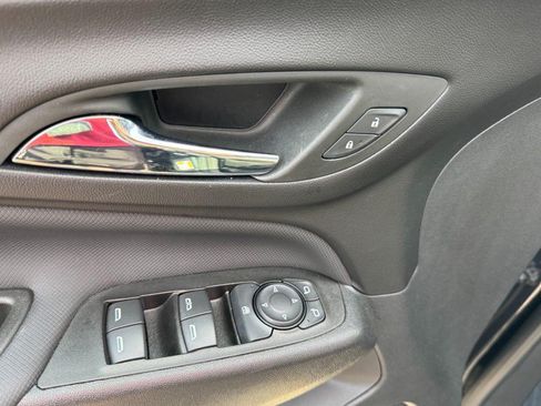 Used 2023 Chevrolet Equinox RS w/ RS Leather Package FWD image 16