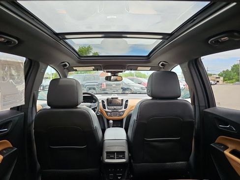 Used 2018 Chevrolet Equinox Premier FWD image 27
