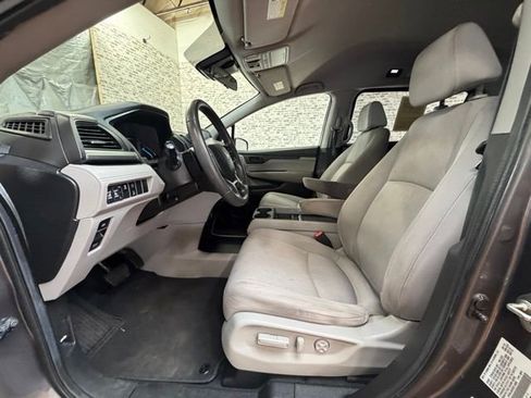 Used 2019 Honda Odyssey EX image 17