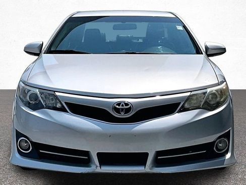 Used 2012 Toyota Camry SE FWD image 3