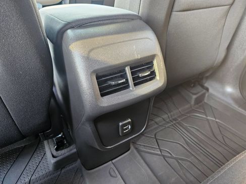 Used 2022 Chevrolet Equinox LT w/ LPO, Floor Liner Package AWD/4WD image 31