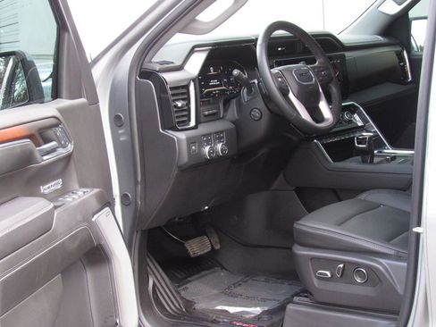 Used 2024 GMC Sierra 1500 Denali w/ Denali Reserve Package image 13