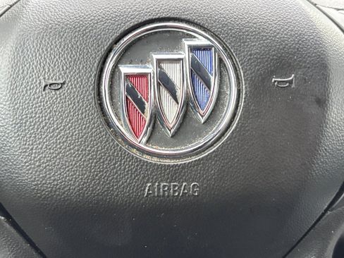 Used 2020 Buick Enclave Essence w/ Sound and Sites Package image 9