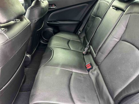 Used 2018 Toyota Prius Four image 18