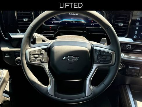 Used 2023 Chevrolet Silverado 1500 LT Trail Boss w/ LT Trail Boss Premium Package AWD/4WD image 14