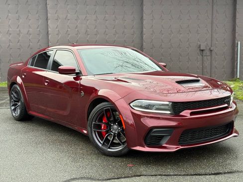 Used 2022 Dodge Charger SRT Hellcat w/ Harman/Kardon Audio Group RWD image 2