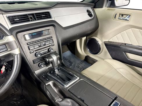 Used 2011 Ford Mustang Premium w/ 201A Rapid Spec Order Code image 22