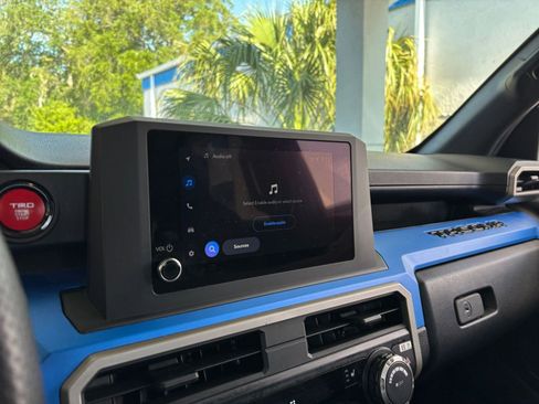 Used 2025 Toyota Tacoma TRD Off-Road AWD/4WD image 20