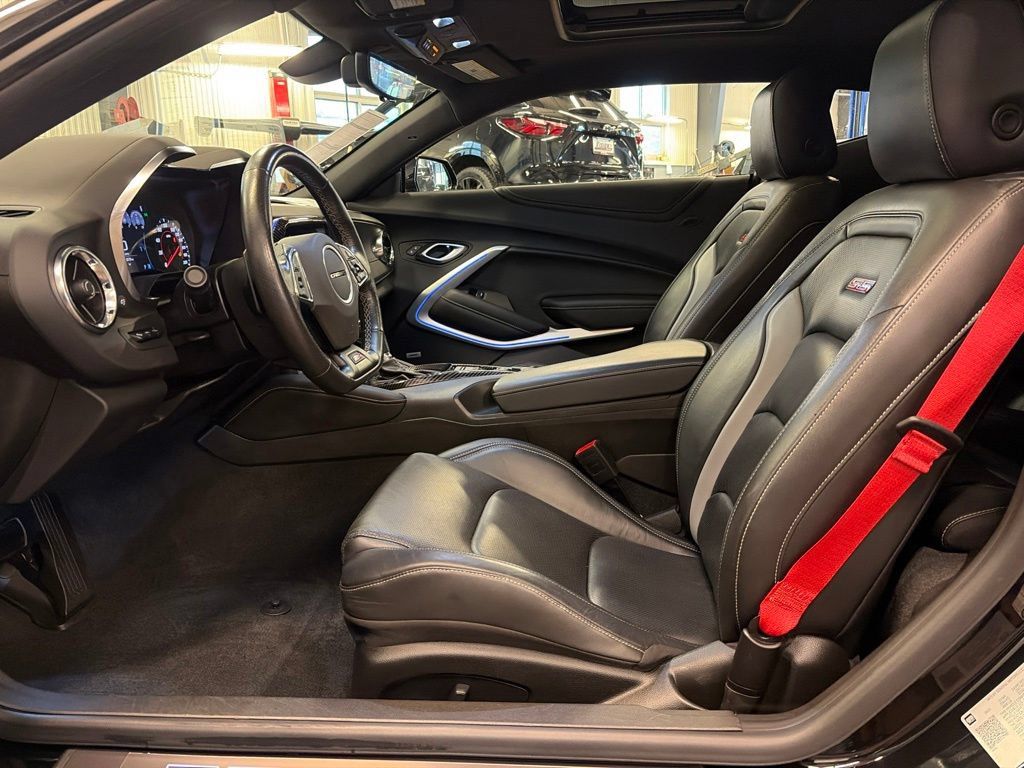 Used 2023 Chevrolet Camaro SS RWD image 10