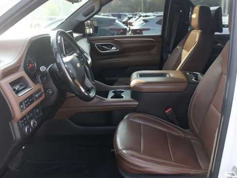 Used 2021 Chevrolet Tahoe High Country w/ Premium Package AWD/4WD image 15