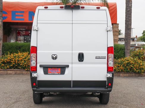 Used 2025 RAM ProMaster 2500 w/ Convenience Group FWD image 7
