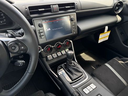 Used 2024 Toyota GR86 Premium image 24