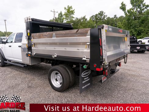 Used 2024 RAM 5500 Tradesman w/ Chrome Appearance Group AWD/4WD image 3