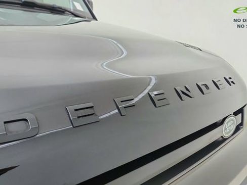 Used 2025 Land Rover Defender 110 X image 15