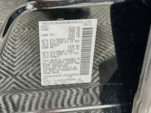 Used 2023 Nissan Pathfinder SL w/ Black Appearance Package FWD image 12
