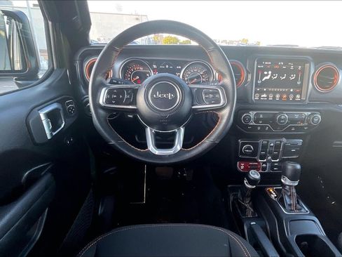 Used 2023 Jeep Gladiator Mojave w/ Trailer Tow Package AWD/4WD image 5