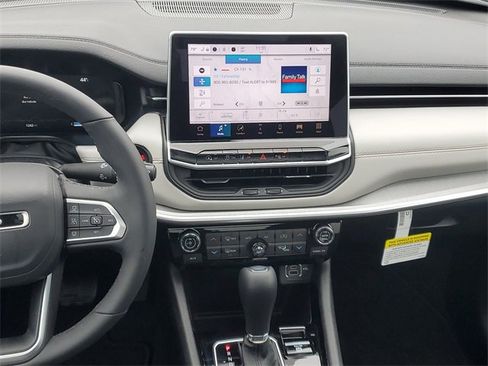 New 2026 Jeep Compass Limited w/ Sun, Sound & Navigation Group AWD/4WD image 15