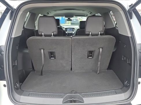 Used 2021 GMC Acadia SLT image 27