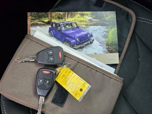 Used 2018 Jeep Wrangler Unlimited Sport image 26