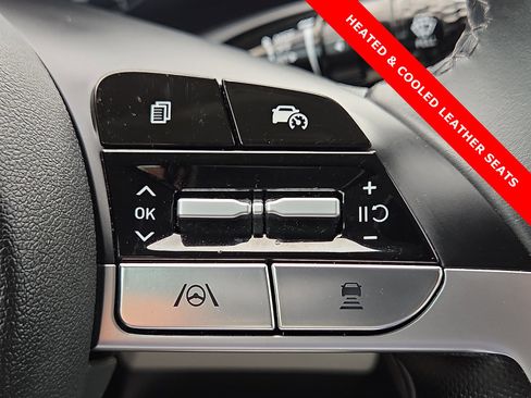 Used 2024 Hyundai Elantra Limited FWD image 22