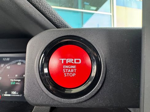 Used 2024 Toyota Tacoma 4x4 Double Cab image 10