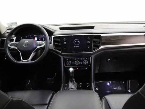Used 2023 Volkswagen Atlas SE FWD image 13