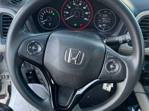Used 2021 Honda HR-V LX image 15