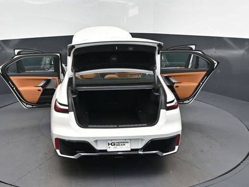 Used 2026 BMW 740i RWD image 48