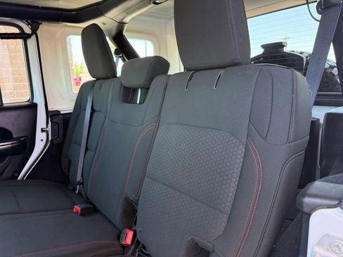 Used 2018 Jeep Wrangler Unlimited Rubicon w/ LED Lighting Group image 48