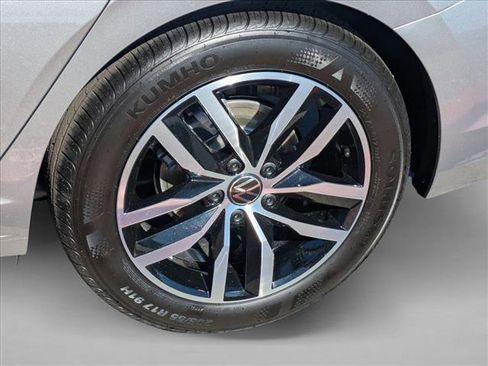 New 2026 Volkswagen Jetta SE image 9