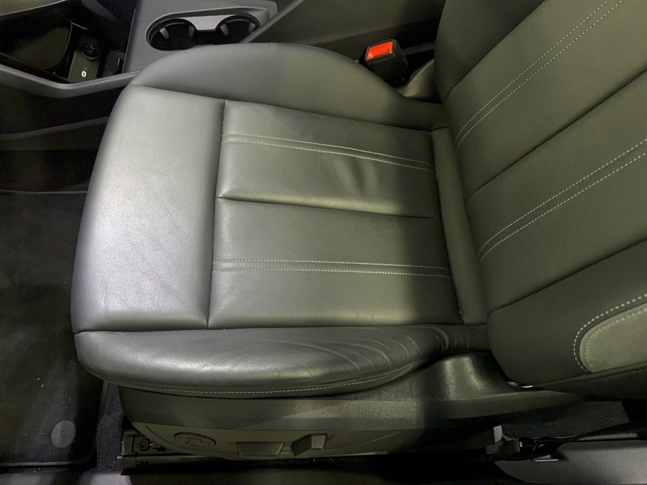Used 2024 Audi Q4 e-tron Prestige AWD/4WD image 16