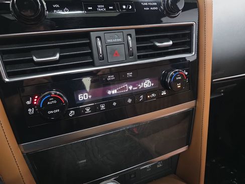 Certified 2024 INFINITI QX80 Sensory image 21