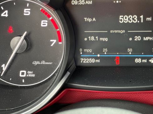 Used 2019 Alfa Romeo Stelvio Ti Sport w/ Quick Order Package 22S Sport AWD/4WD image 23